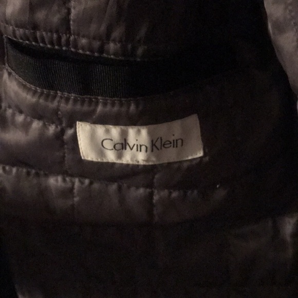 Heavy Calvin Klein designer zip up jacket with olive inner lining and hood - Picture 8 of 12